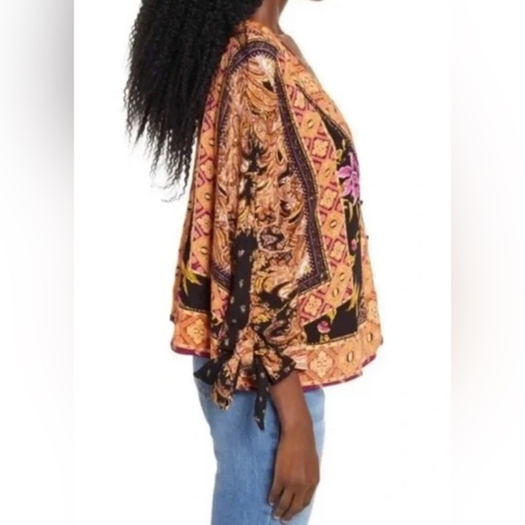 Free People Small Catch Me If You Can Kimono / Tunic in Dark Combo Long Sleeve - Picture 3 of 13